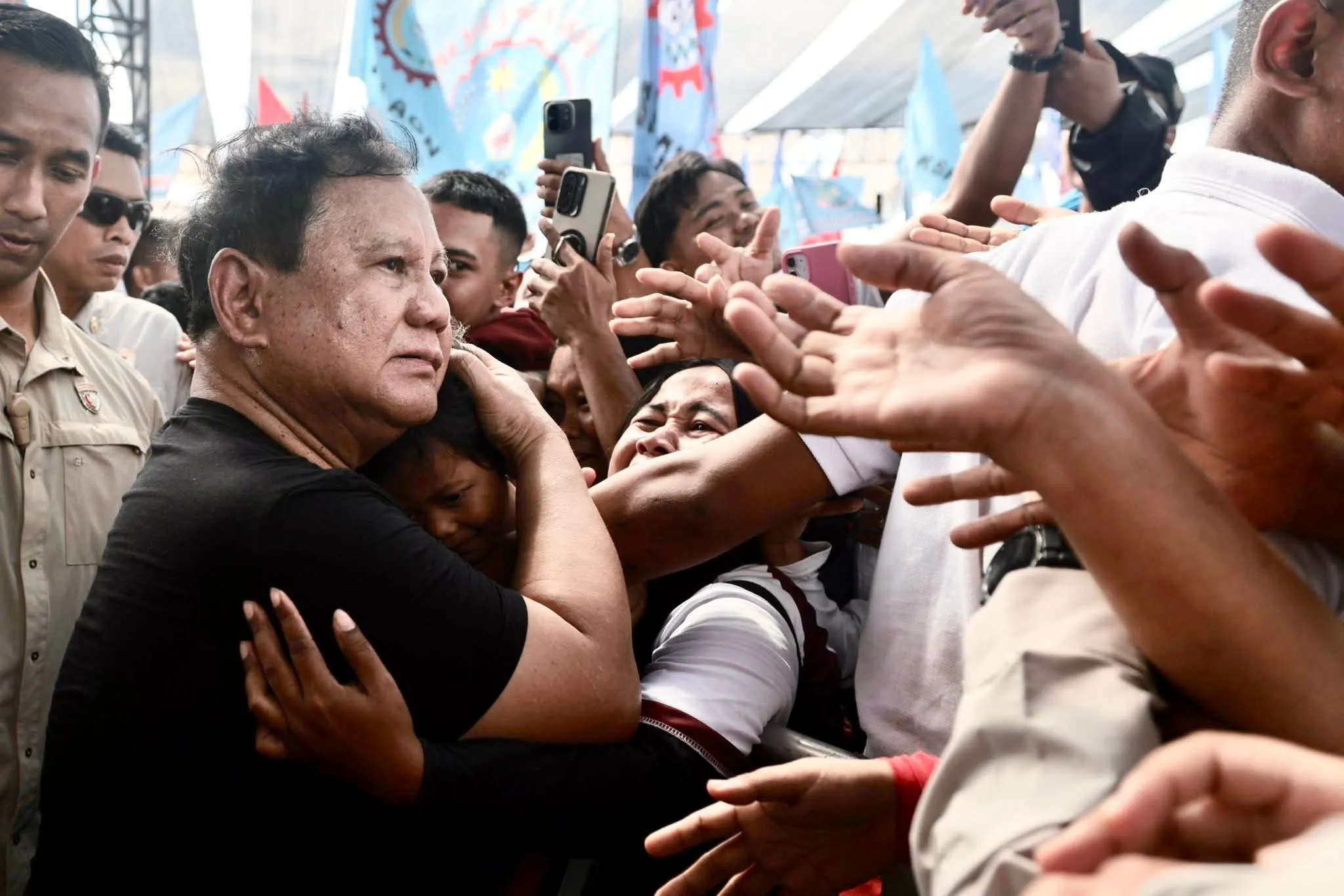 Presiden Prabowo Komitmen Bela Pekerja Indonesia di Hadapan 400 Ribu Buruh