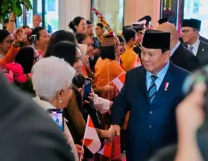 Prabowo Disambut Haru Diaspora di Paris, Serasa Pulang Kampung