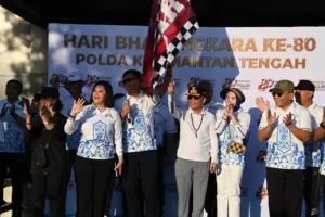 Gubernur Agustiar Hadiri Fun Bike dan Jalan Sehat Hari Bhayangkara ke-80