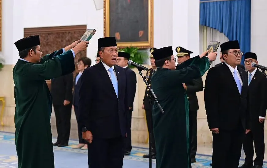 Prabowo Lantik Donny Ermawan dan Yos Sunitiyoso Pimpin Universitas Republik Indonesia