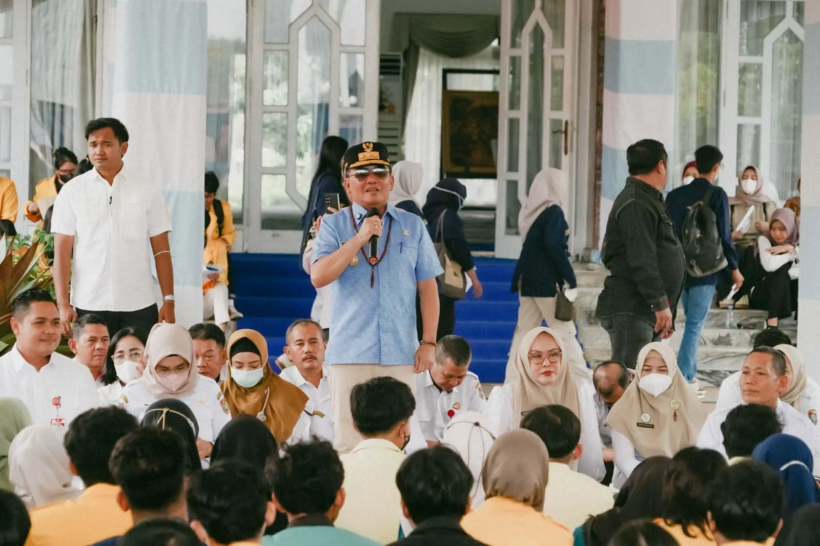 Jangan Minder karena Miskin! Agustiar Sabran Blak-blakan ke Mahasiswa Sambil Bagi Beras dan Masker KN95