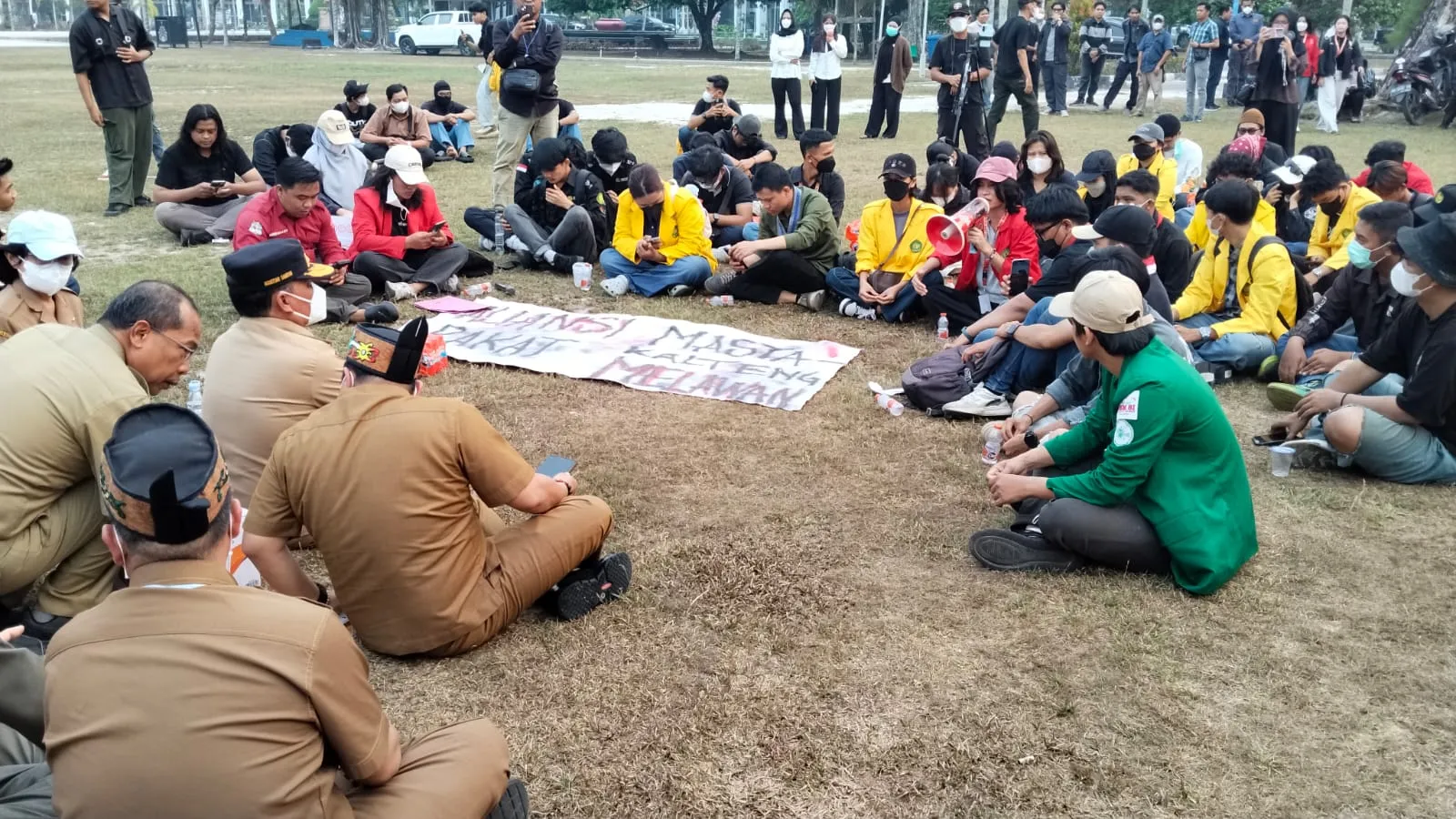 Dua Hari Menyuarakan Aspirasi, Gubernur Agustiar Akhirnya Mau Temui Aliansi