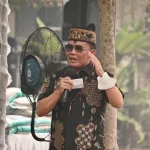 Agustiar Sabran Salurkan Bantuan untuk Jemaat Gereja Terdampak Karhutla di Palangka Raya